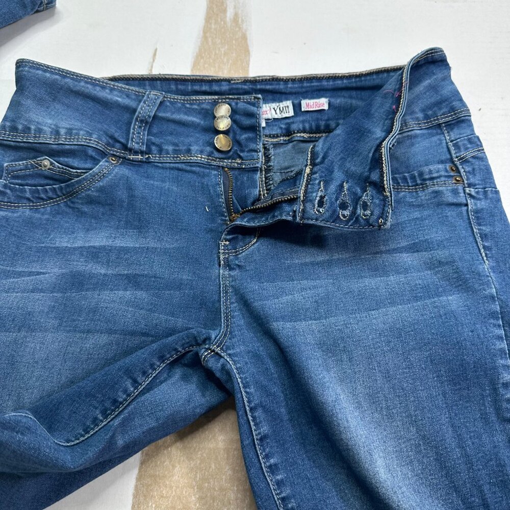 YMI Wanna Betta Butt Mid-Rise Skinny Jeans Size 9 Stretchy Denim Blue - Picture 3 of 14